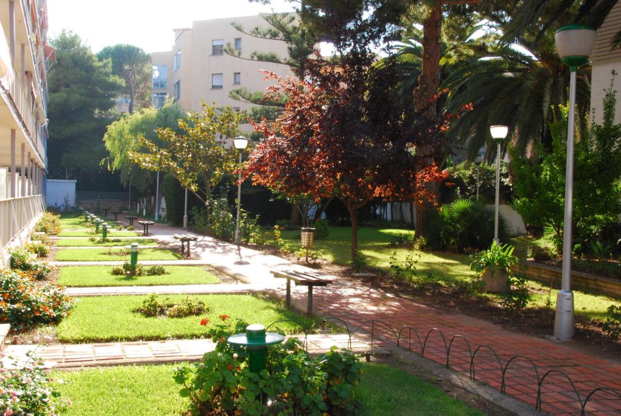 Apartamentos Hesperia Palmyra 萨洛 外观 照片