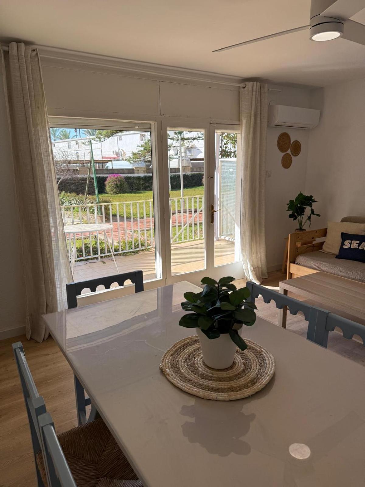 Apartamentos Hesperia Palmyra 萨洛 外观 照片