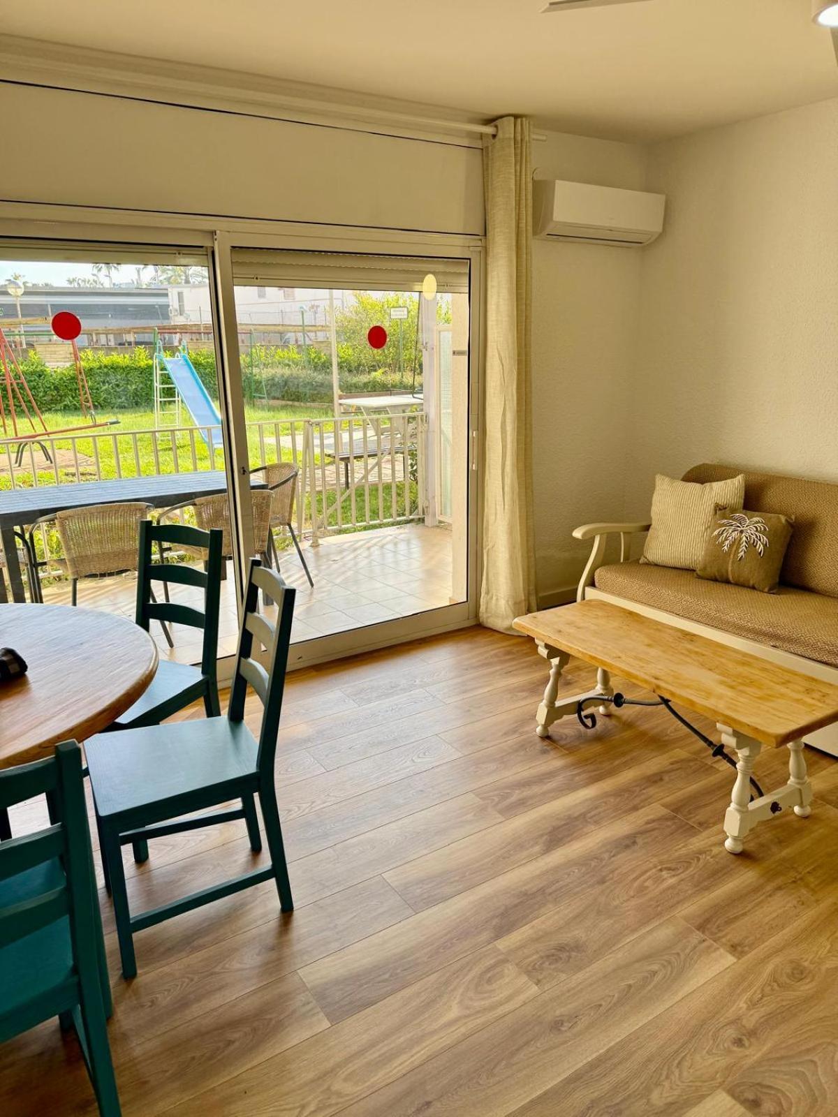 Apartamentos Hesperia Palmyra 萨洛 外观 照片