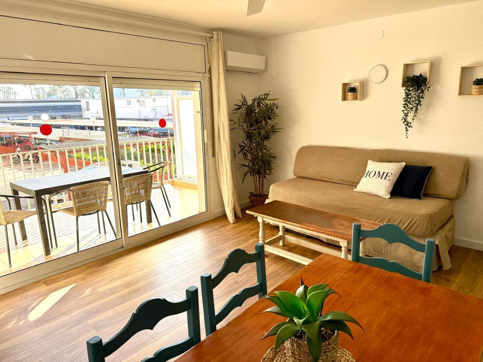 Apartamentos Hesperia Palmyra 萨洛 外观 照片