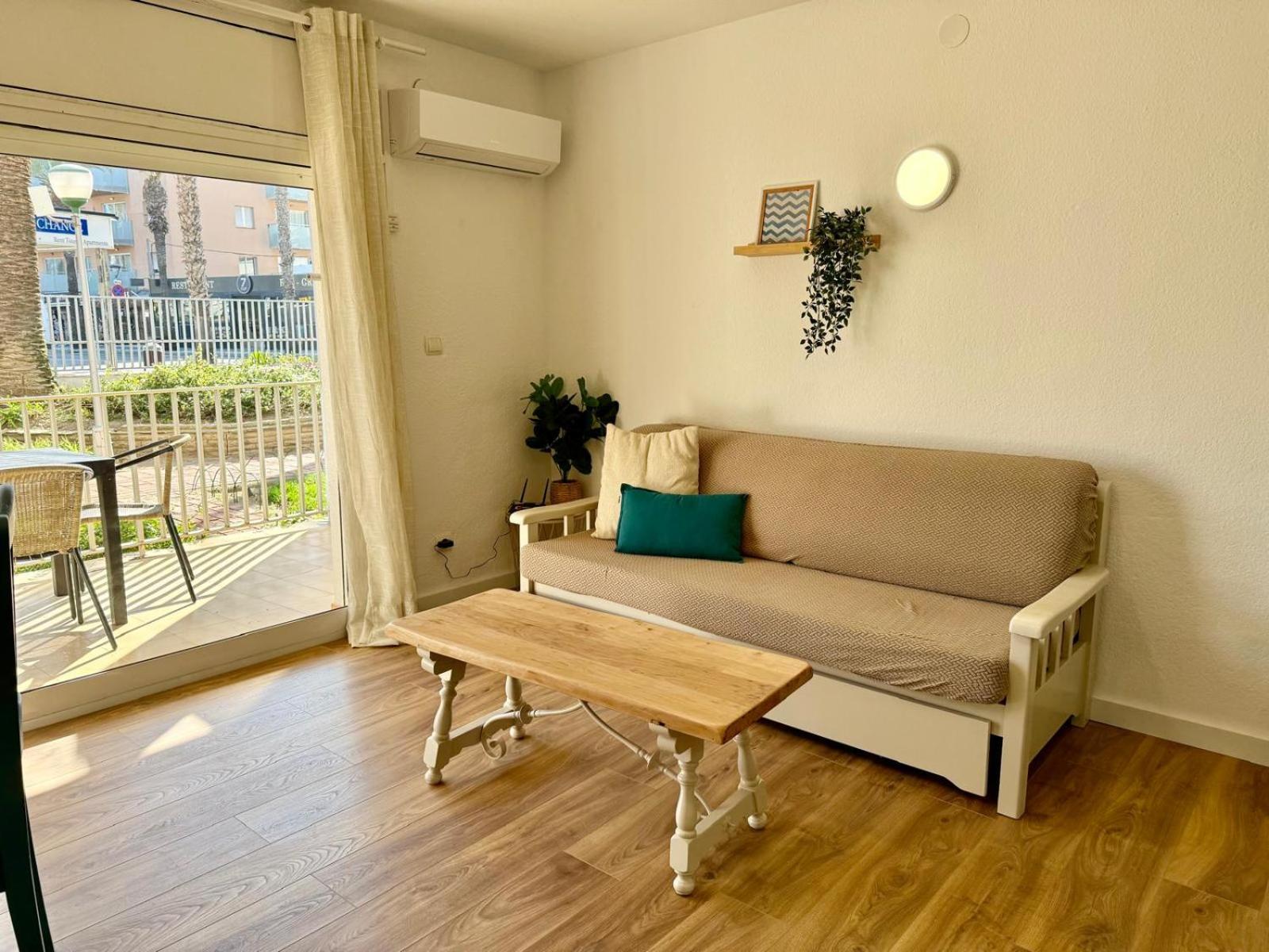 Apartamentos Hesperia Palmyra 萨洛 外观 照片